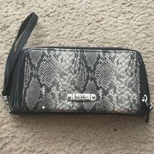 Nicole Miller wallet/wristlet